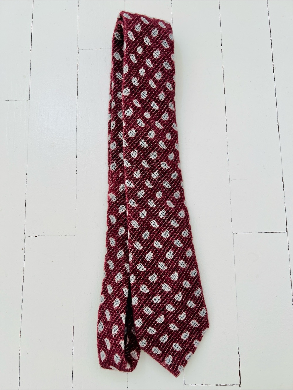 Suitsupply Burgundy Tie with Ivory Pattern